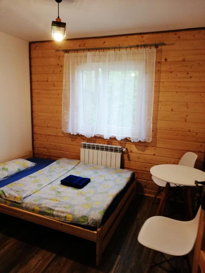 Dom - Nad Potokiem Guest House Lutowiska Exterior photo